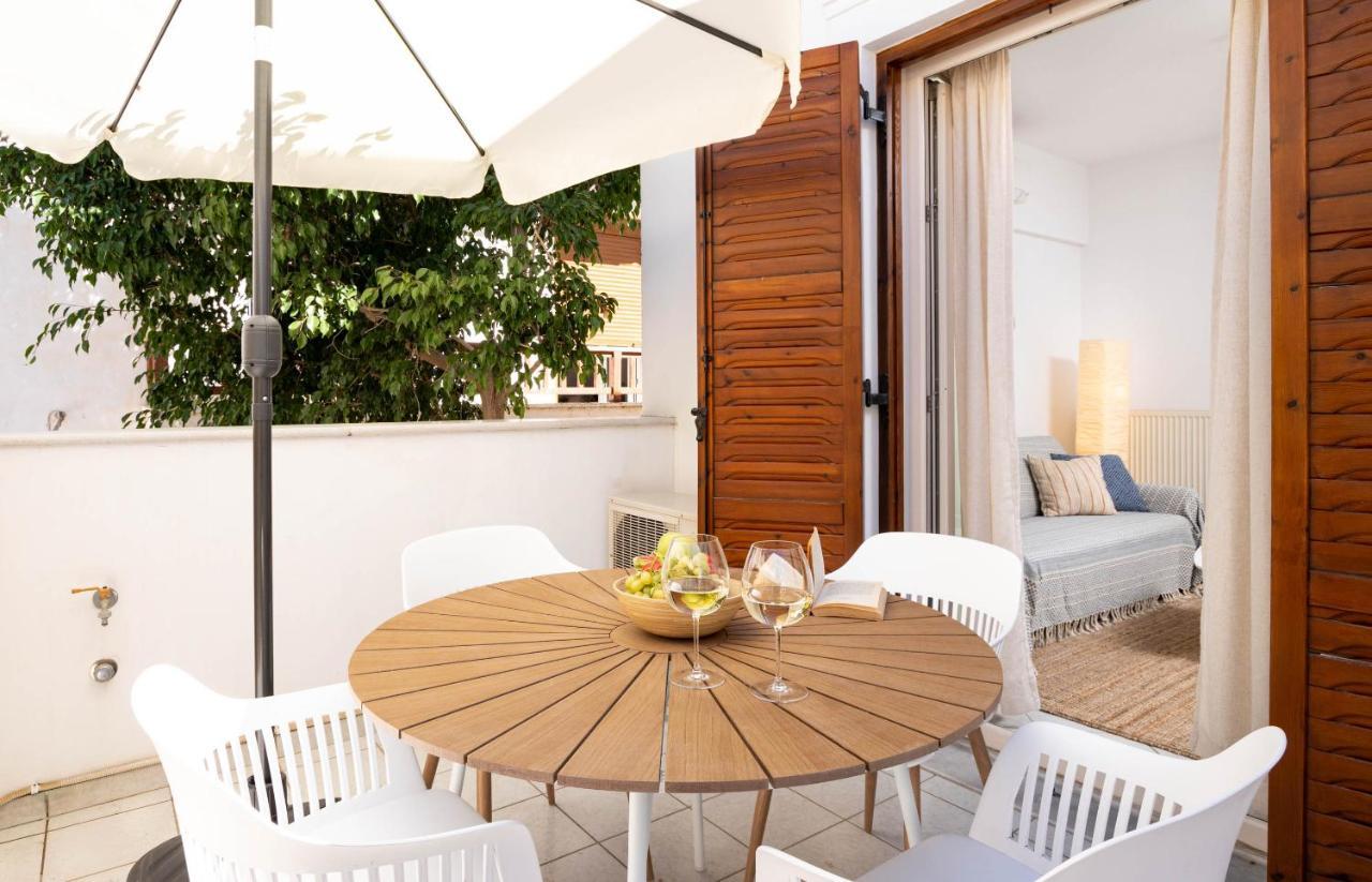 Pure Naxos - Central Complete Apartment Naxos City Bagian luar foto